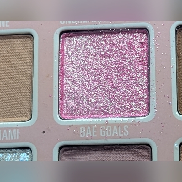 Kylie Cosmetics Stassie x Kylie Pressed Powder Palette Eyeshadow Palette NEW - Picture 11 of 11